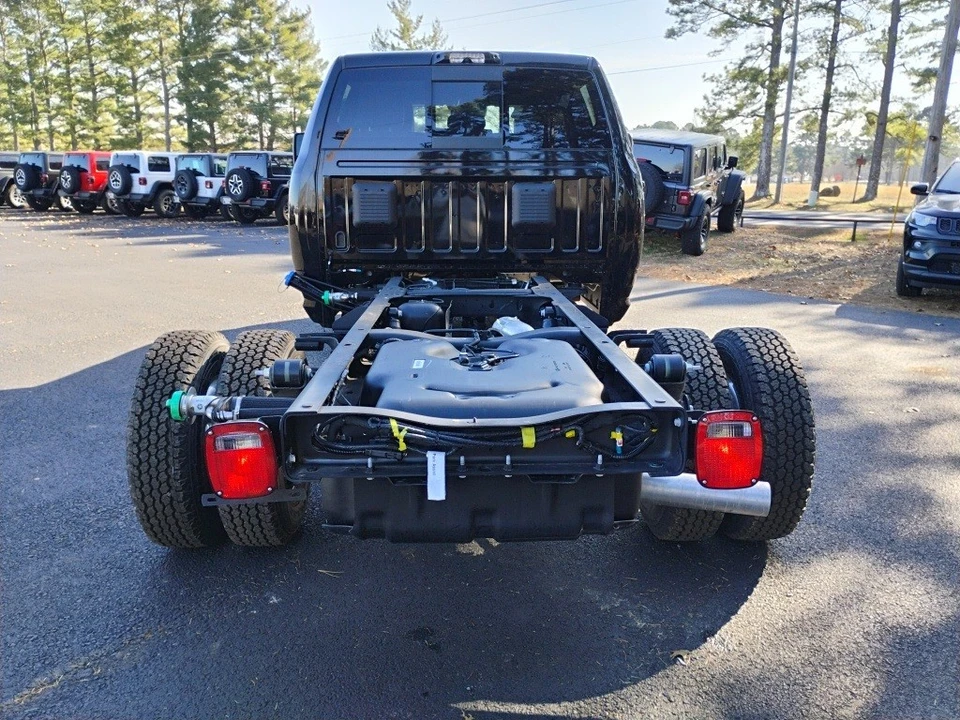 2026 Ram 3500 - Image 6 of 12
