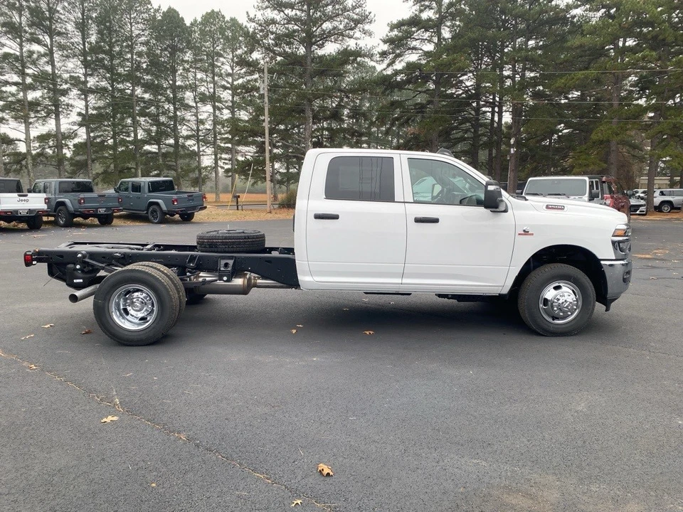 2026 Ram 3500 - Image 4 of 12