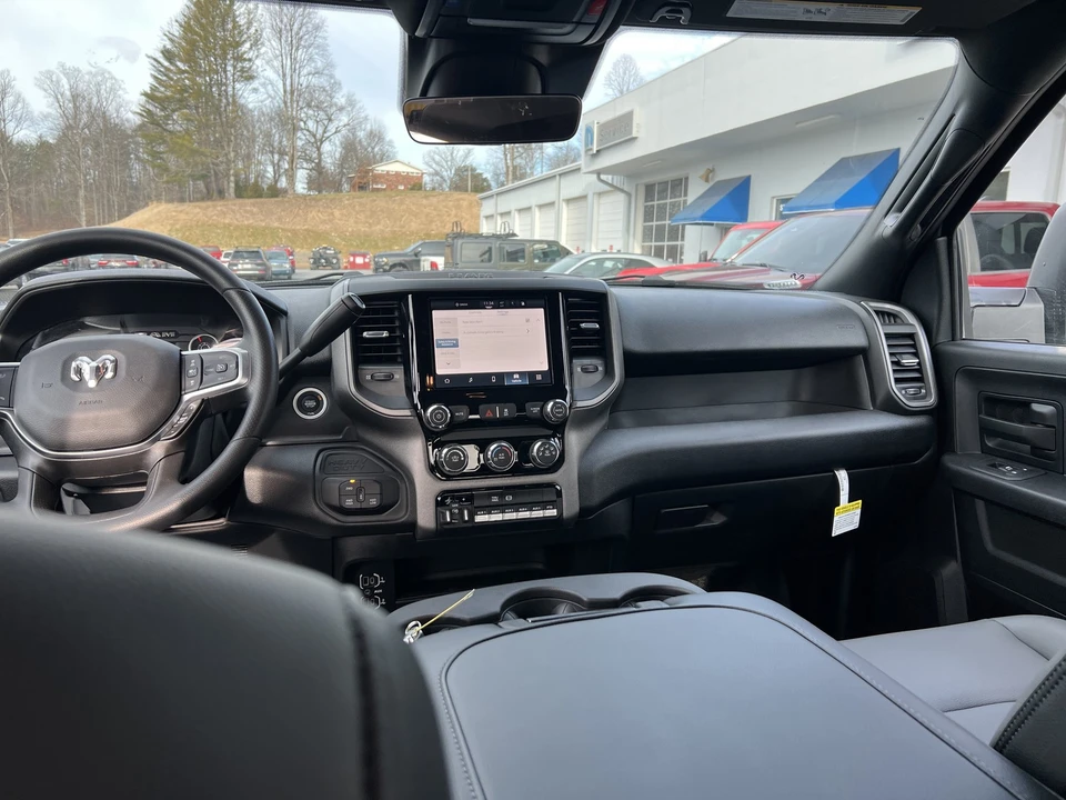 2026 Ram 3500 - Image 14 of 28