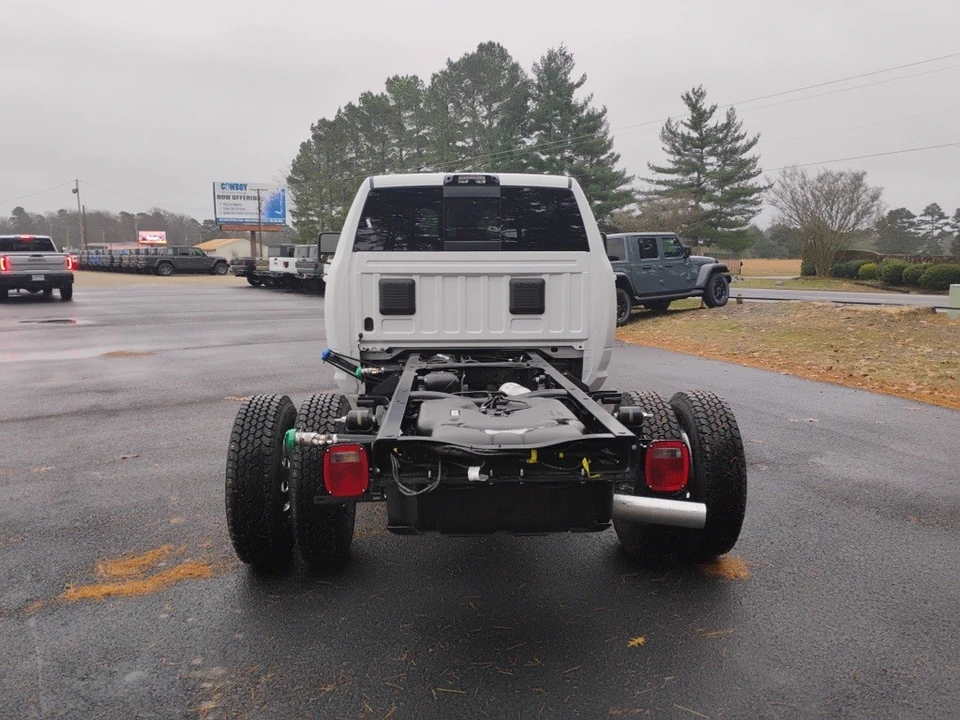 2026 Ram 3500 - Image 6 of 12