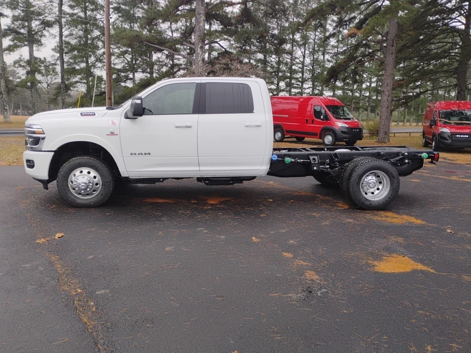 2026 Ram 3500 - Image 8 of 12