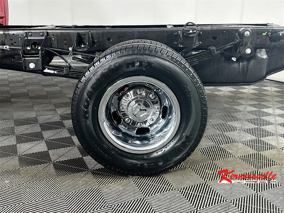2026 Ram 3500 - Image 16 of 20