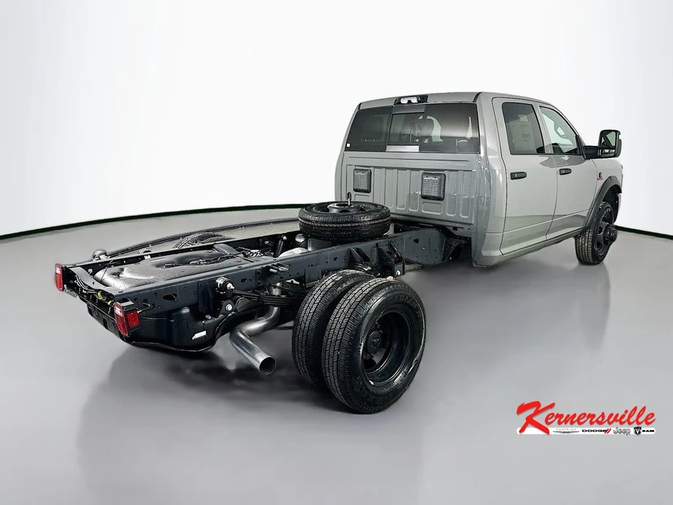 2026 Ram 3500 - Image 7 of 20