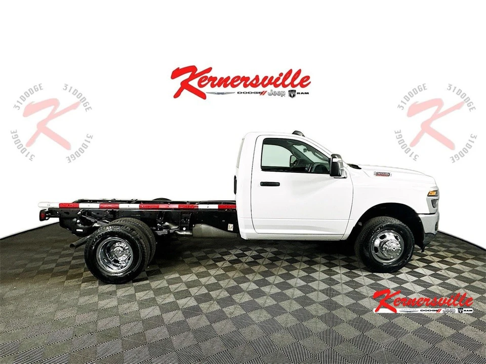 2026 Ram 3500 - Image 8 of 20