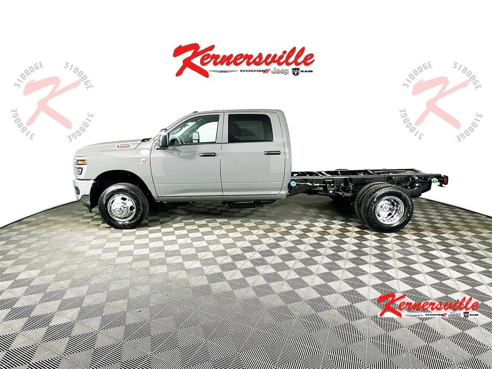 2026 Ram 3500 - Image 4 of 12