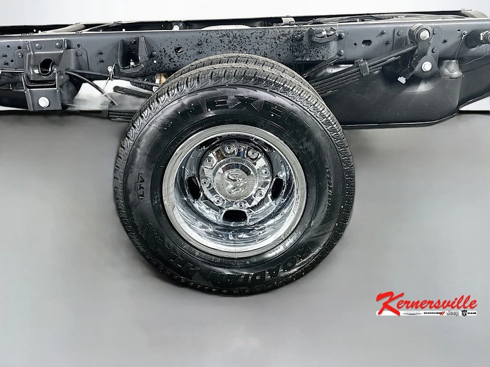 2026 Ram 3500 - Image 16 of 20