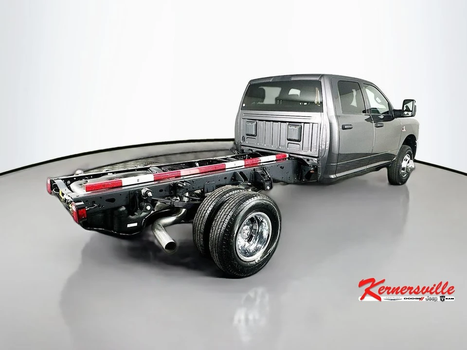 2026 Ram 3500 - Image 7 of 20