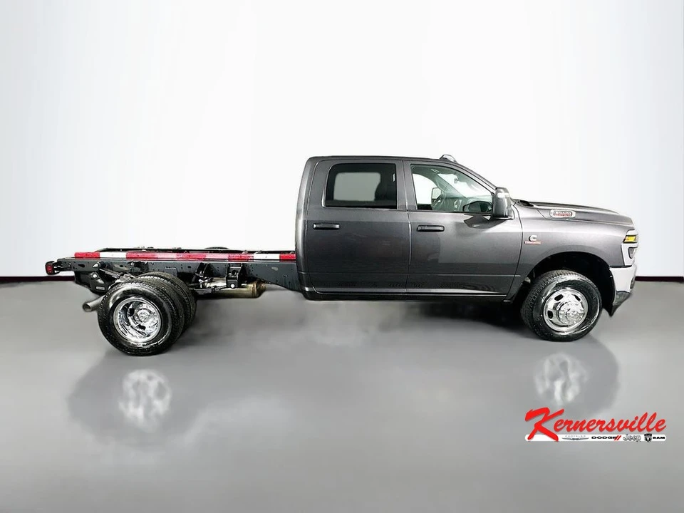 2026 Ram 3500 - Image 8 of 20