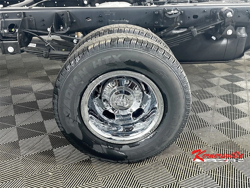 2026 Ram 3500 - Image 16 of 20