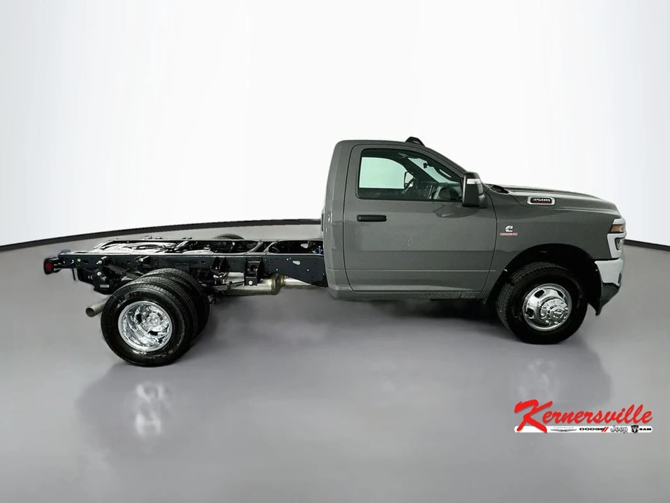 2026 Ram 3500 - Image 8 of 20