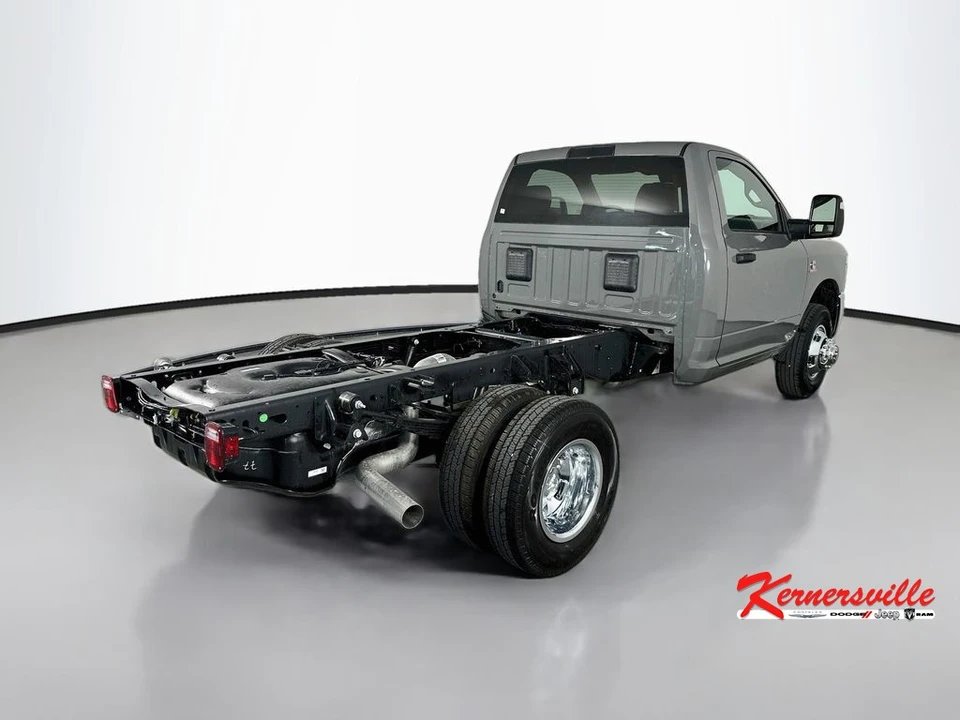 2026 Ram 3500 - Image 7 of 20