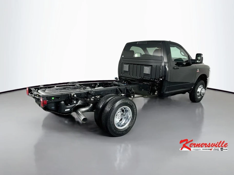 2026 Ram 3500 - Image 7 of 20