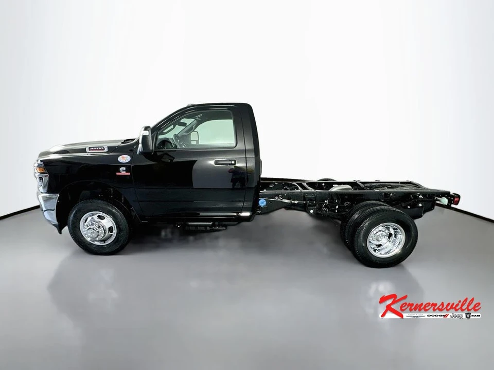 2026 Ram 3500 - Image 4 of 20