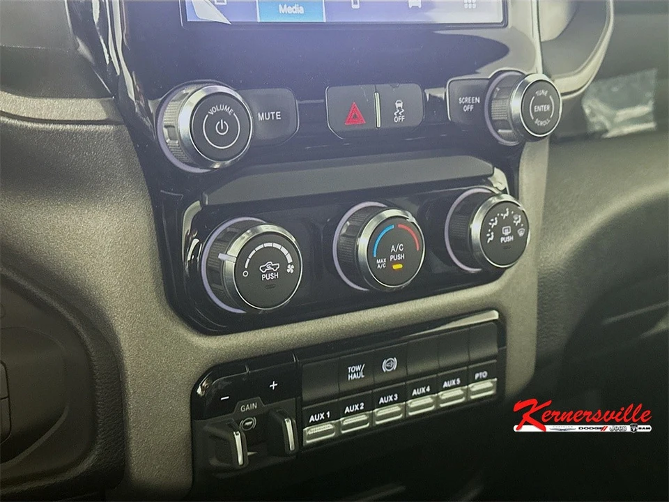 2026 Ram 3500 - Image 15 of 20