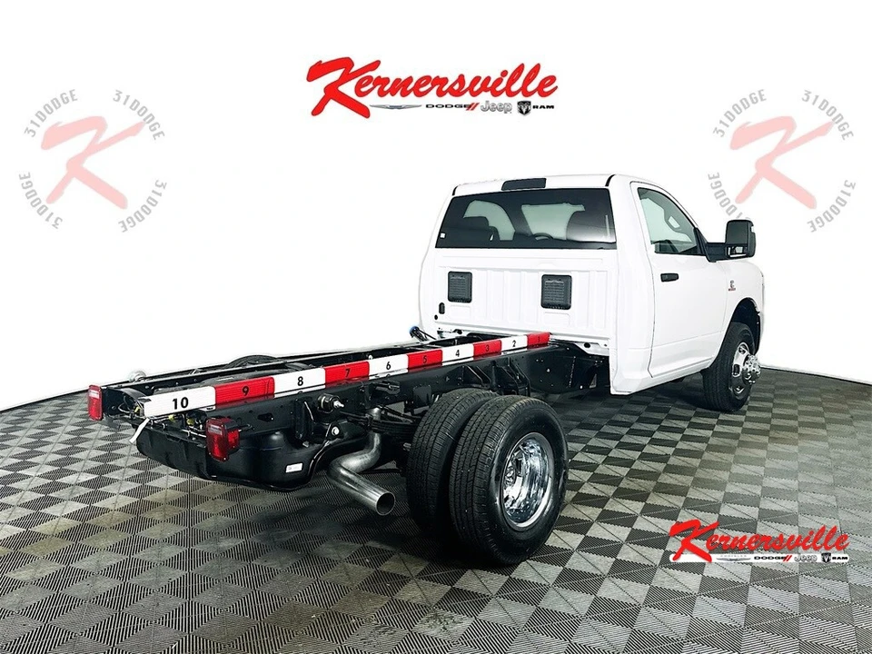 2026 Ram 3500 - Image 7 of 18