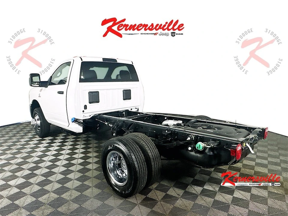 2026 Ram 3500 - Image 5 of 18