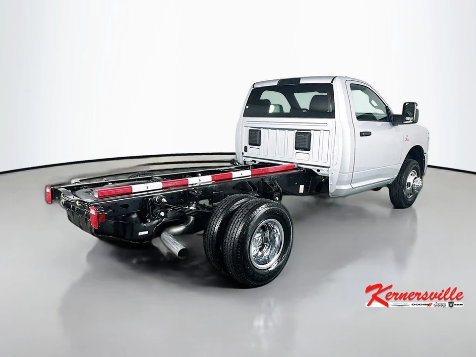 2026 Ram 3500 - Image 7 of 12