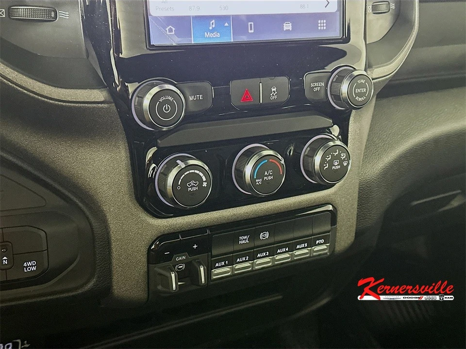 2026 Ram 3500 - Image 14 of 20