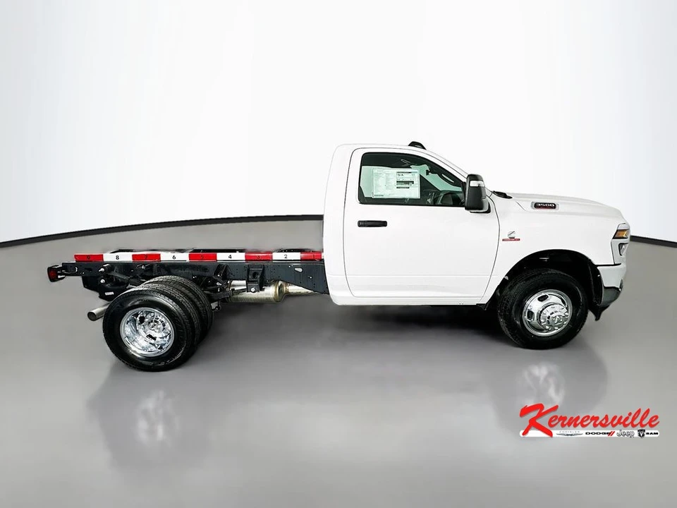 2026 Ram 3500 - Image 8 of 20