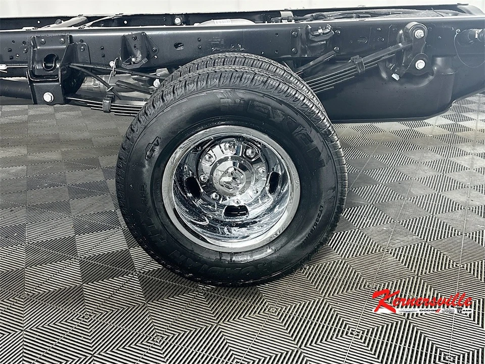 2026 Ram 3500 - Image 16 of 20