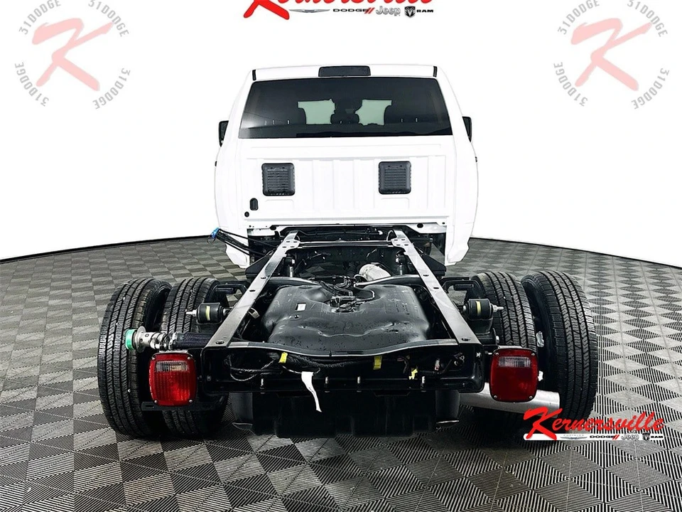 2026 Ram 3500 - Image 6 of 12