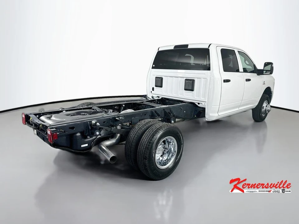 2026 Ram 3500 - Image 7 of 20