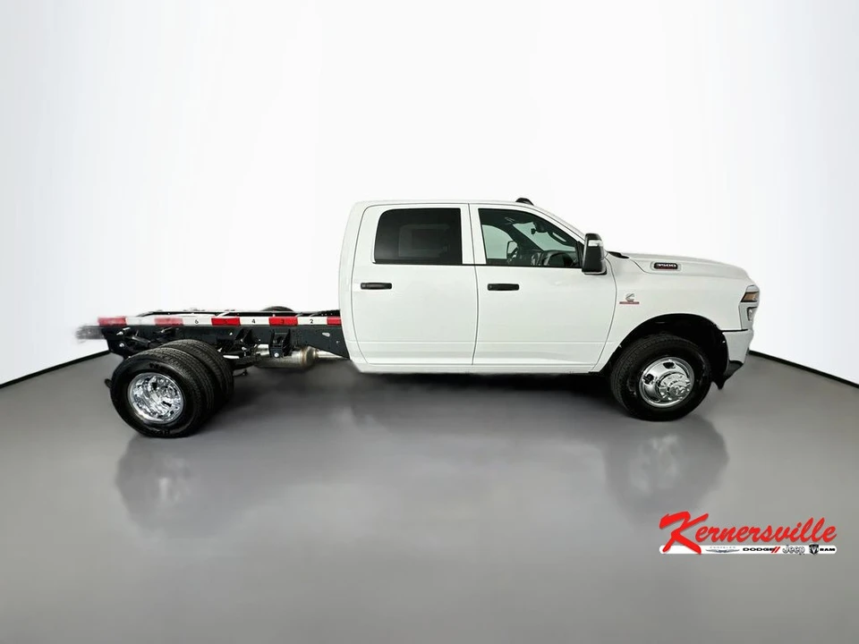 2026 Ram 3500 - Image 8 of 20