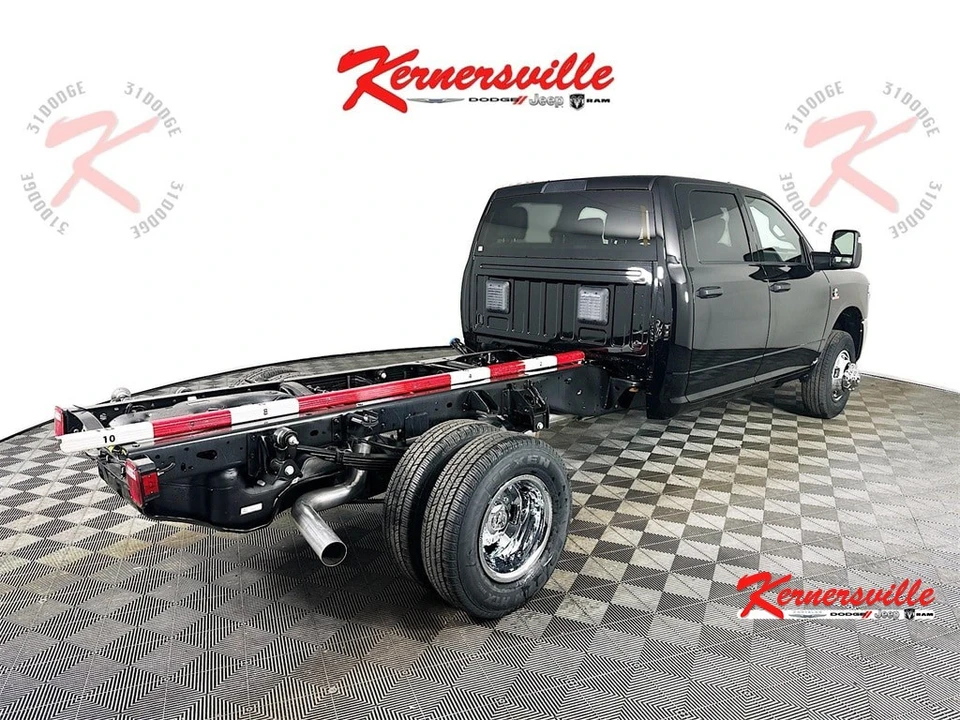 2026 Ram 3500 - Image 7 of 20