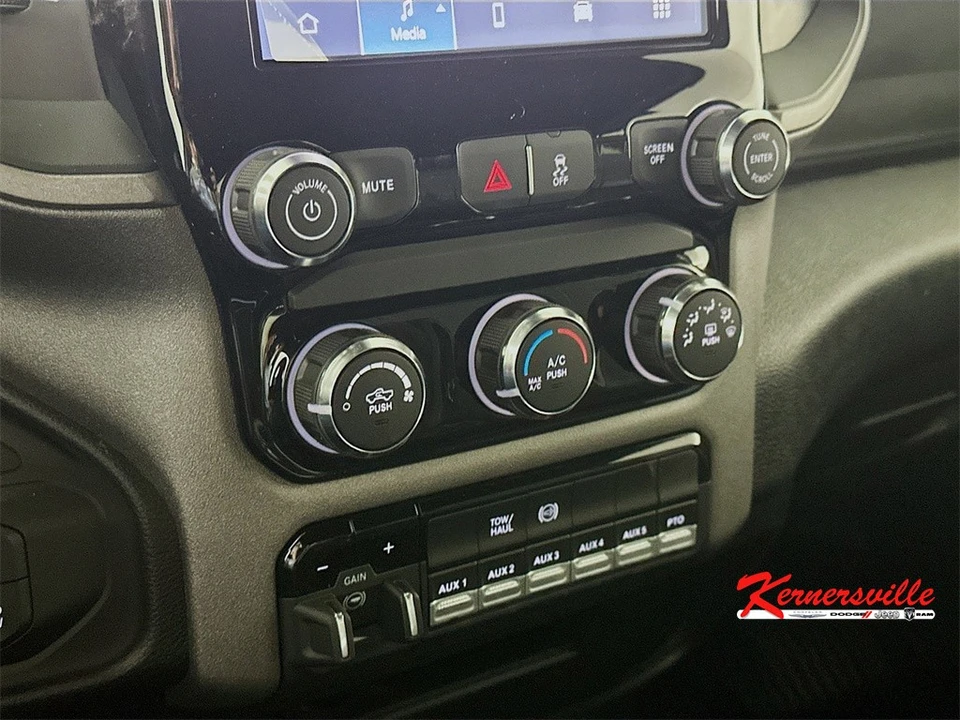 2026 Ram 3500 - Image 15 of 20