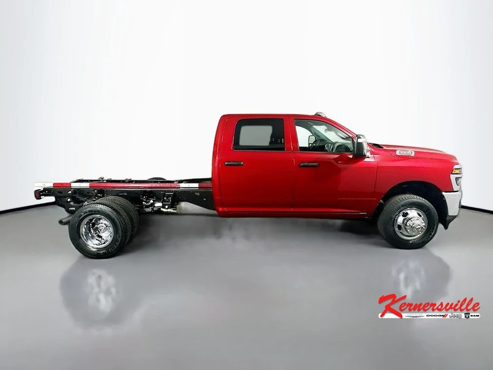 2026 Ram 3500 - Image 8 of 12