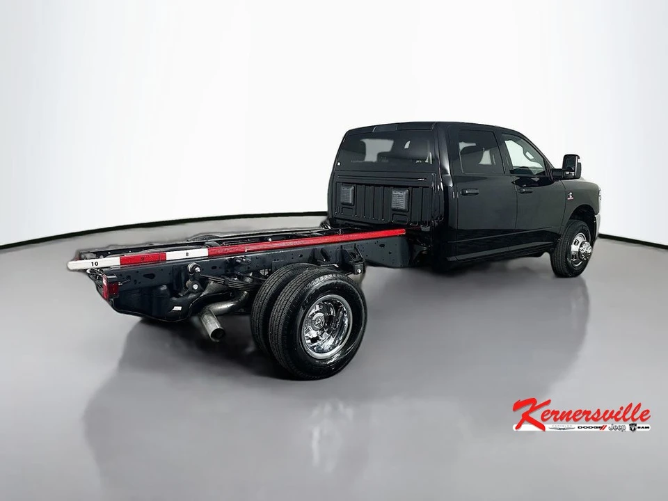 2026 Ram 3500 - Image 7 of 21