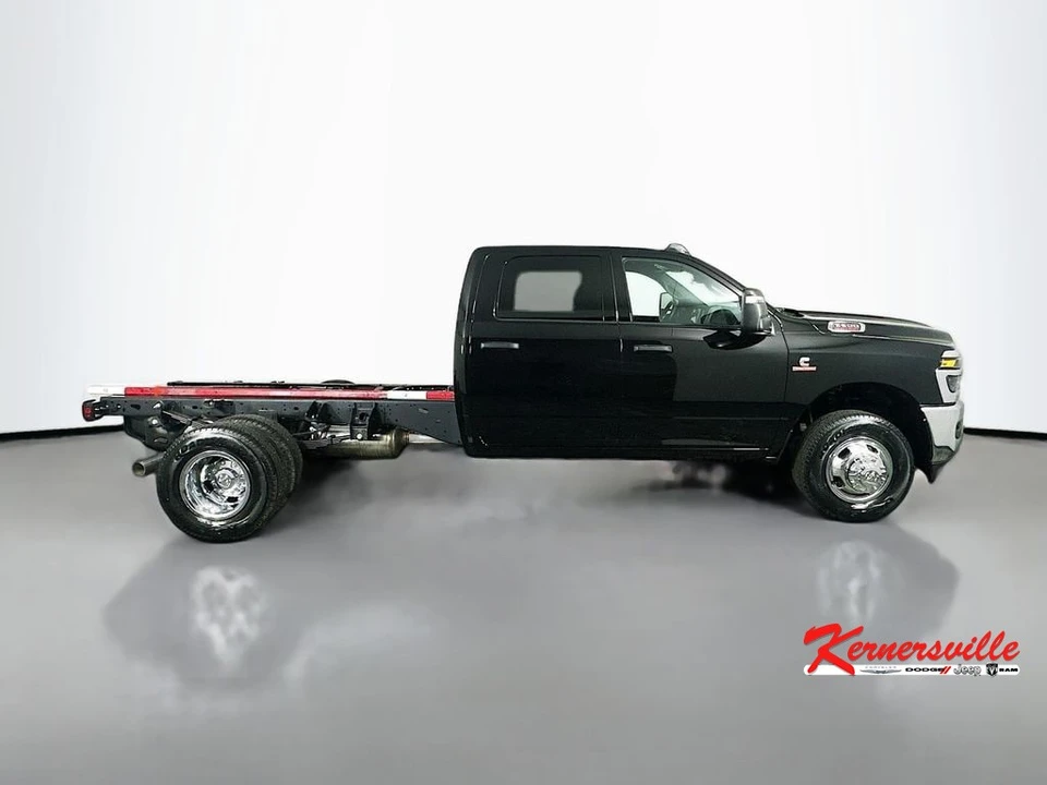 2026 Ram 3500 - Image 8 of 21