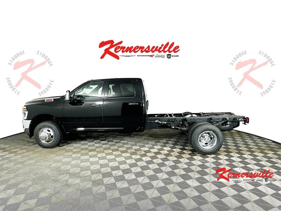 2026 Ram 3500 - Image 4 of 20