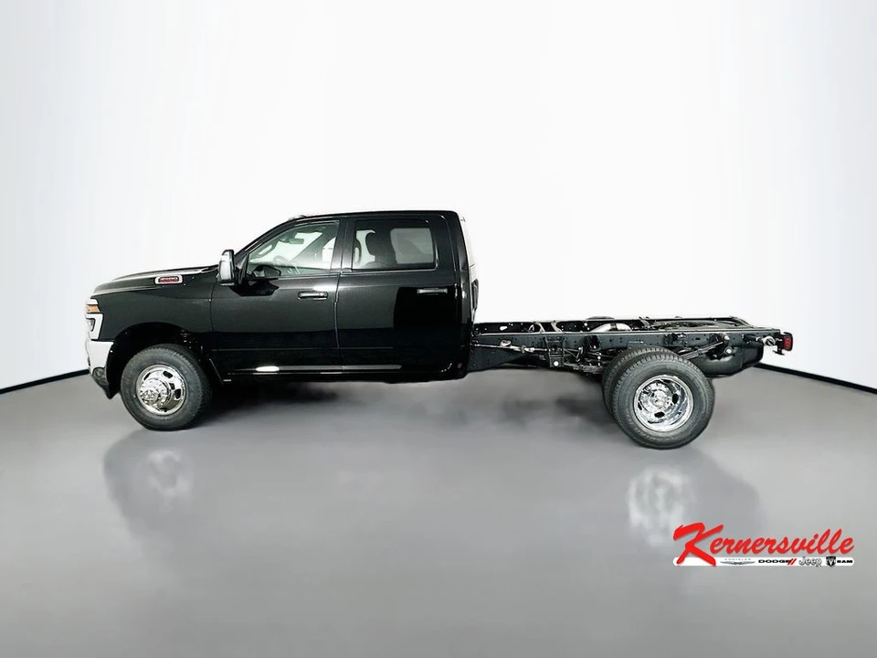 2026 Ram 3500 - Image 4 of 20