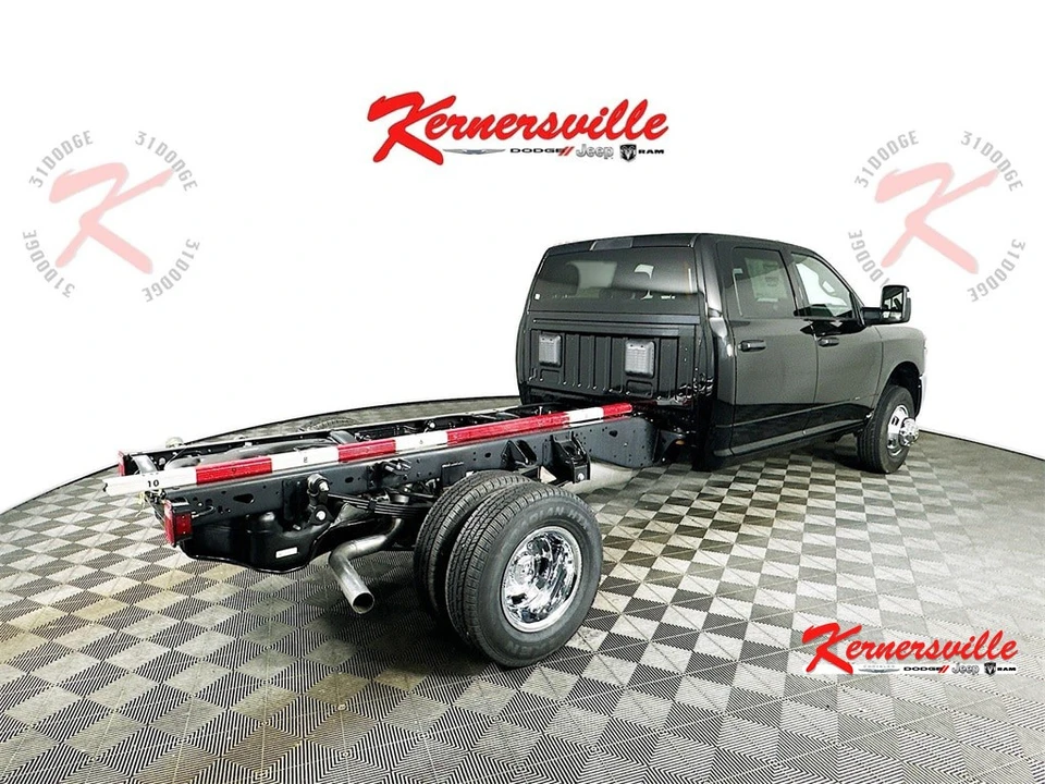 2026 Ram 3500 - Image 7 of 20