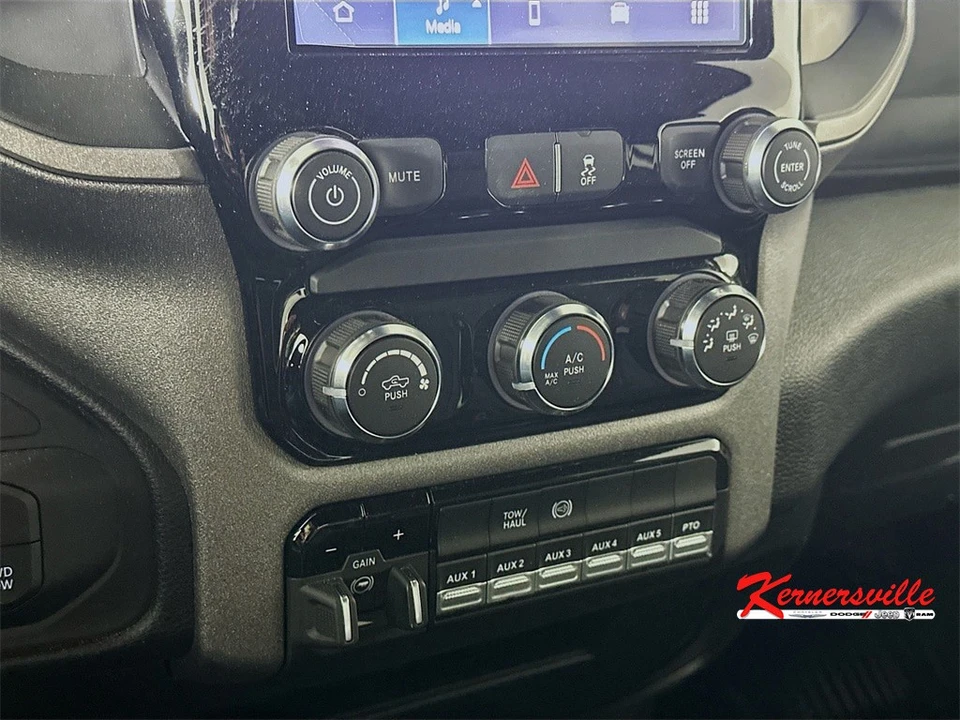 2026 Ram 3500 - Image 15 of 20