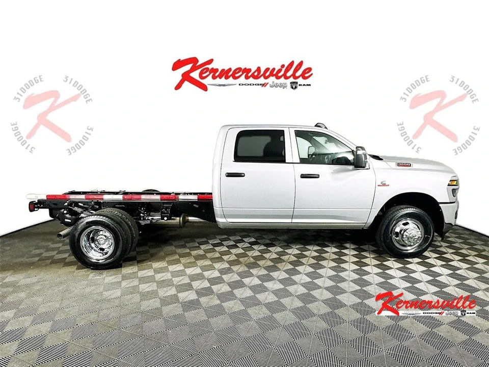 2026 Ram 3500 - Image 8 of 20