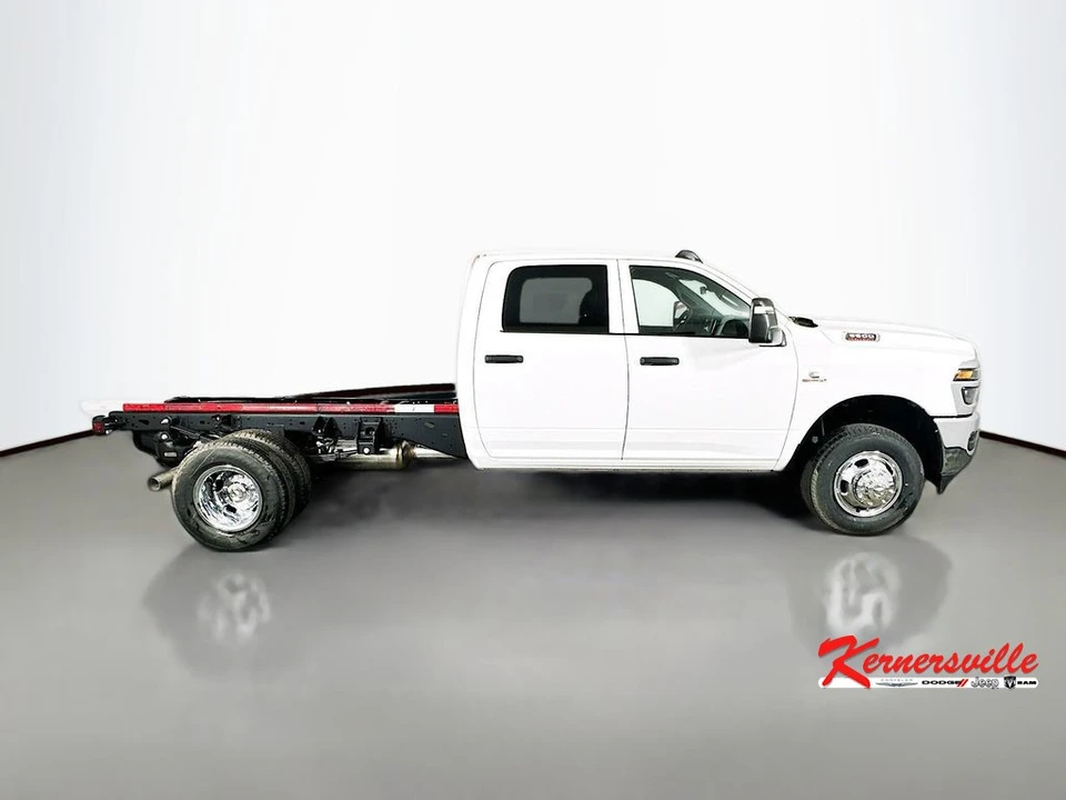 2026 Ram 3500 - Image 8 of 21