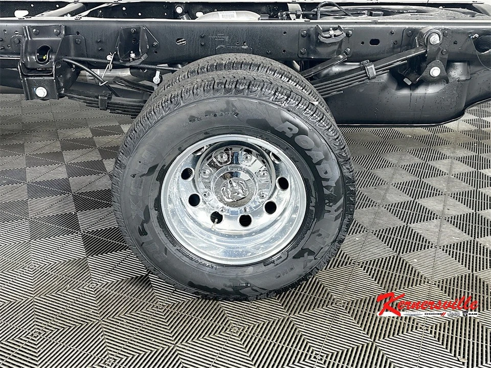 2026 Ram 3500 - Image 16 of 20