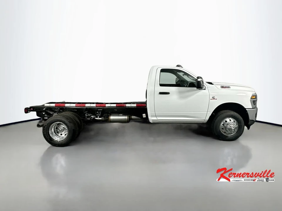 2026 Ram 3500 - Image 8 of 12