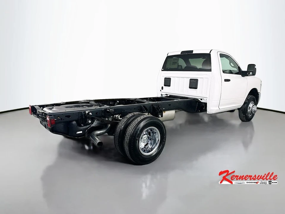 2026 Ram 3500 - Image 7 of 22