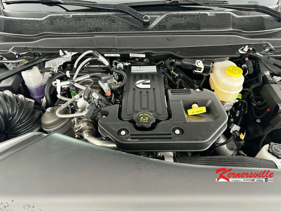 2026 Ram 3500 - Image 17 of 20