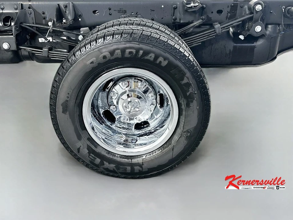 2026 Ram 3500 - Image 16 of 20