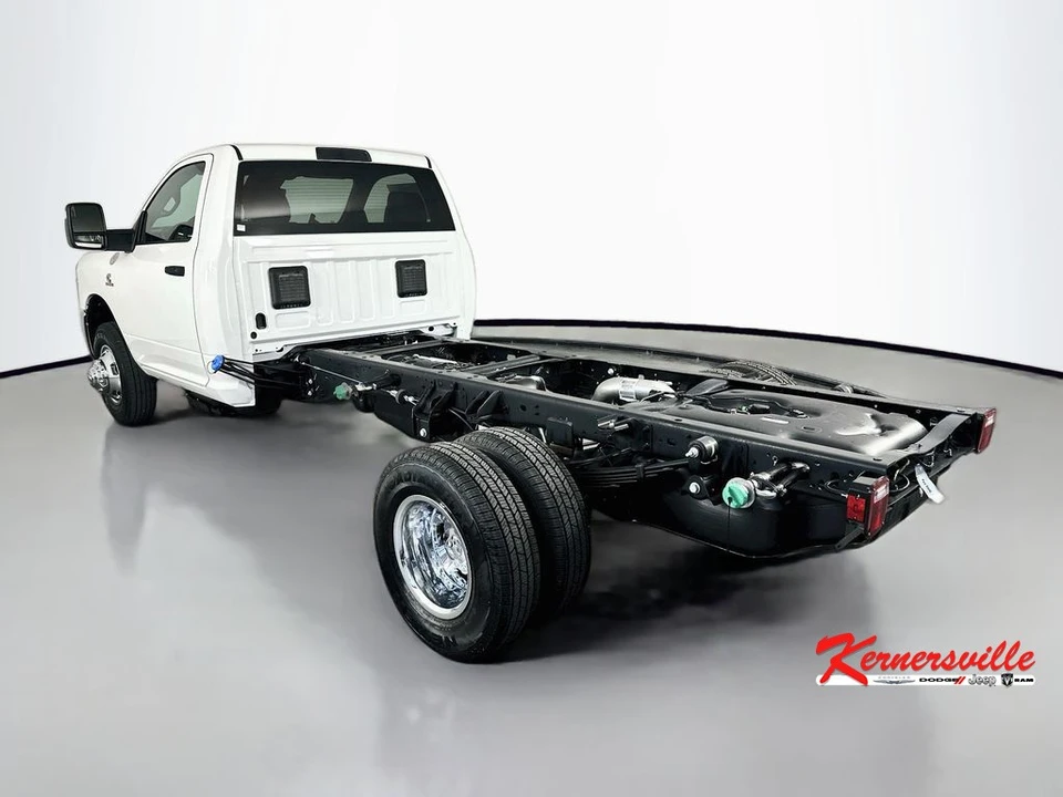 2026 Ram 3500 - Image 5 of 20