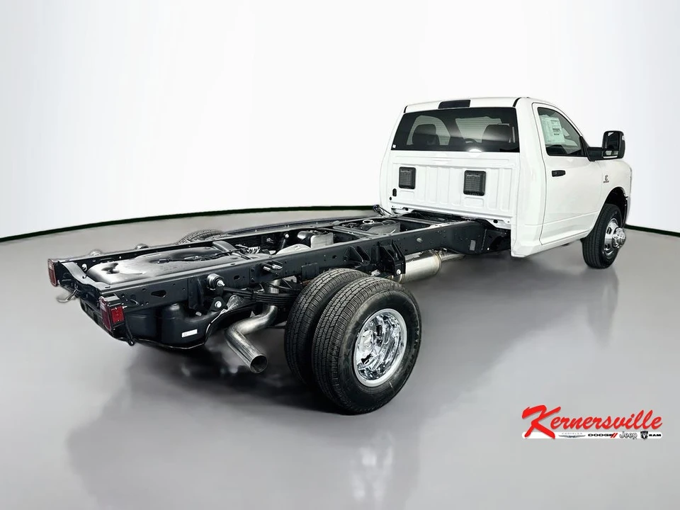 2026 Ram 3500 - Image 7 of 20