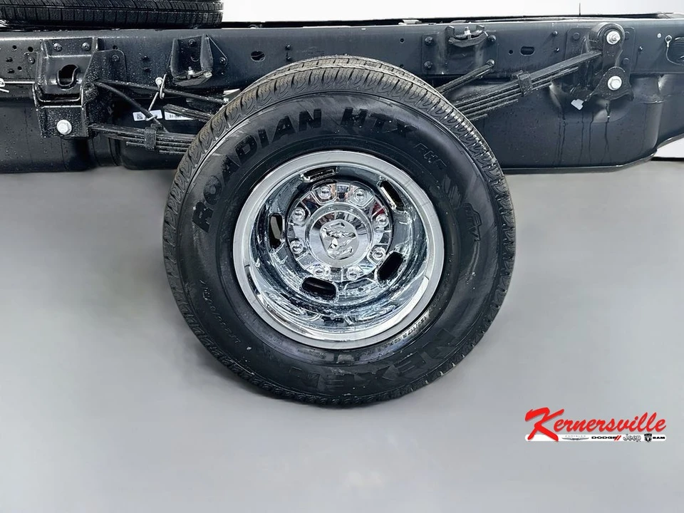 2026 Ram 3500 - Image 15 of 19