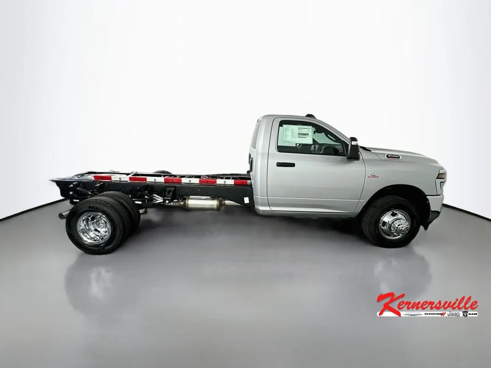 2026 Ram 3500 - Image 8 of 20