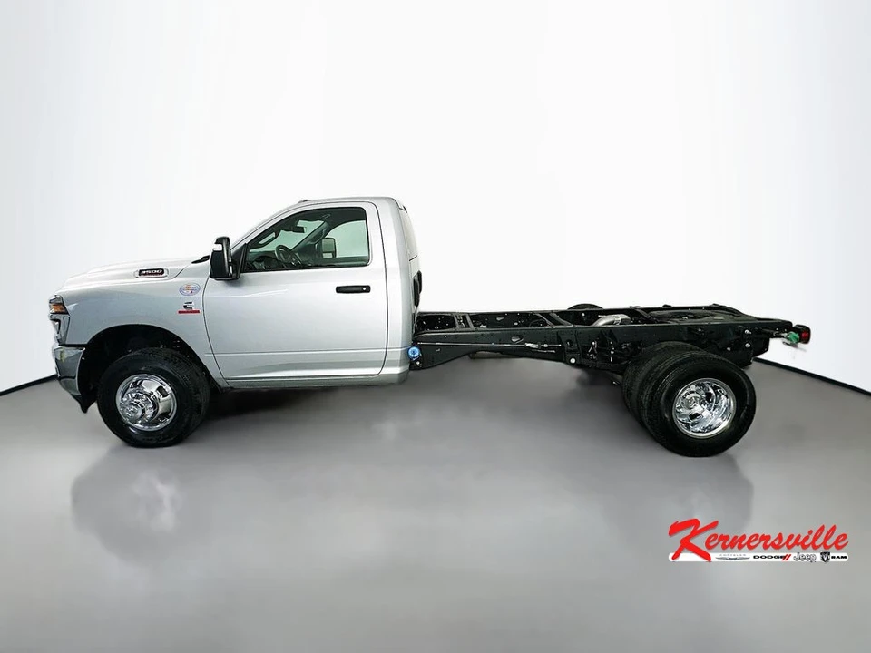 2026 Ram 3500 - Image 4 of 20