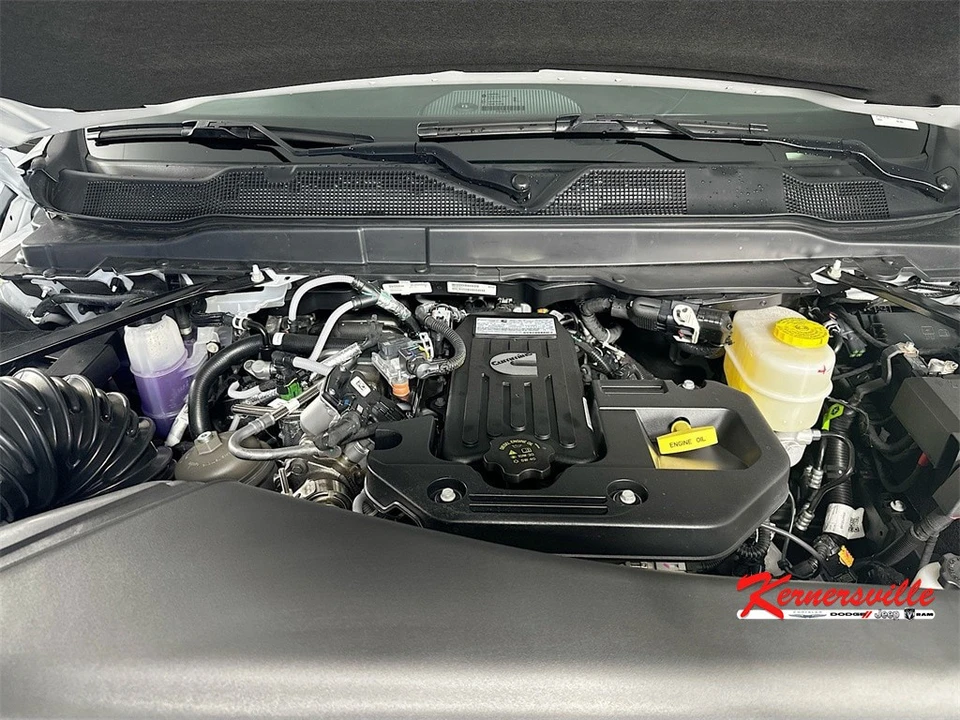 2026 Ram 3500 - Image 15 of 18