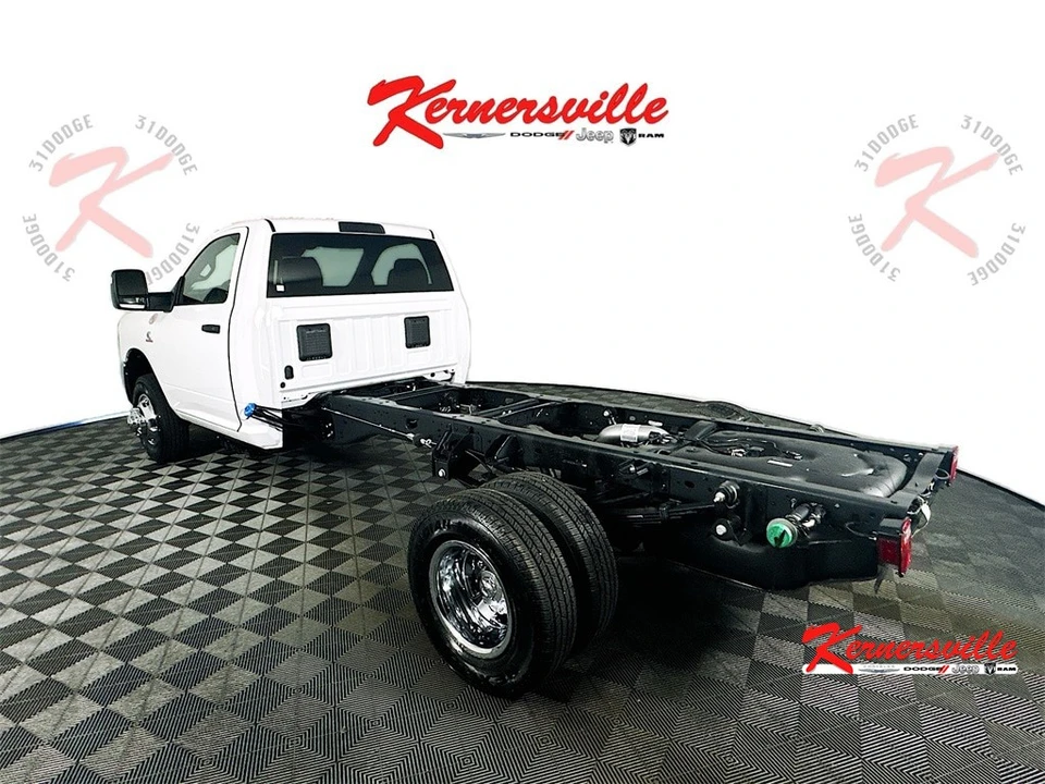 2026 Ram 3500 - Image 5 of 18